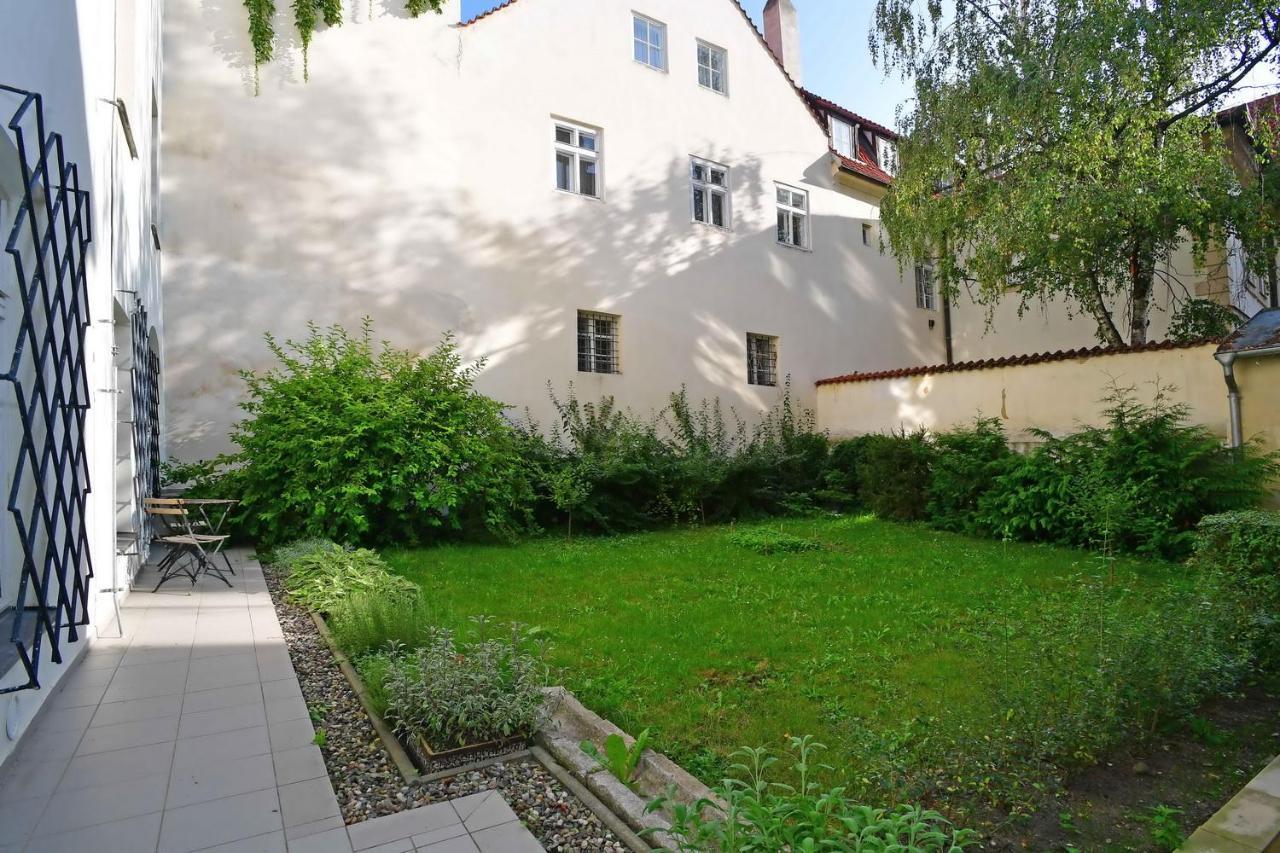 Lovely Little Cosy Apt In Prague Extérieur photo
