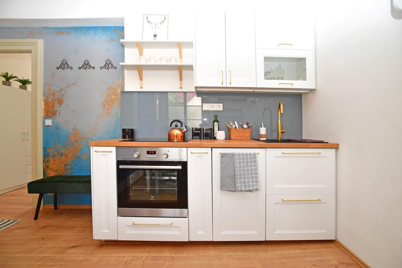 Lovely Little Cosy Apt In Prague Extérieur photo